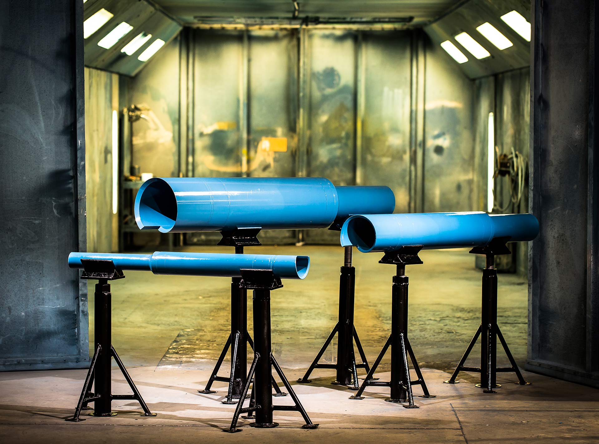 Shot of three different sizes of the Bowen Wide Catch Overshot on tripods