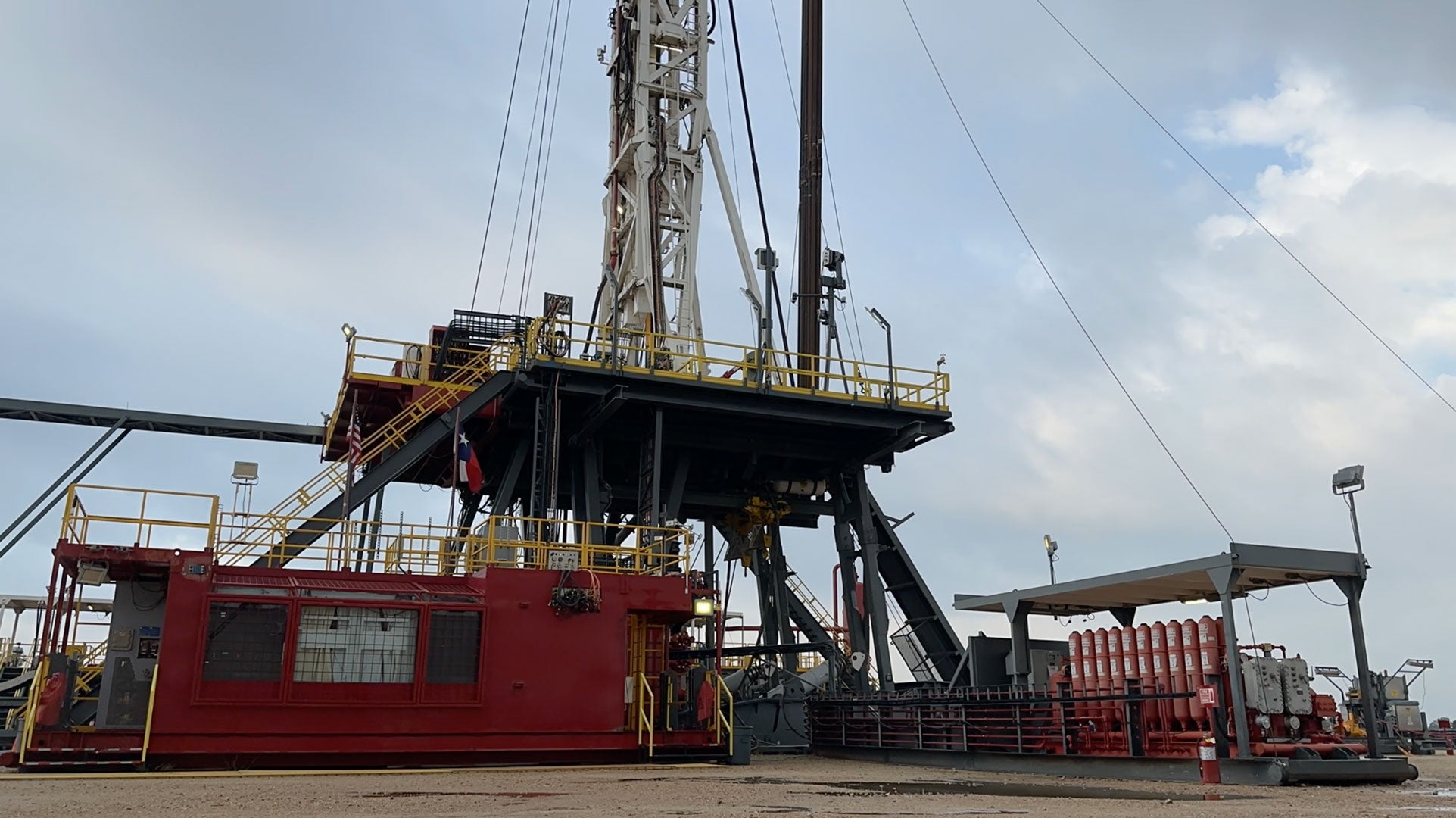 Land rig drilling cabin in Navasota, TX