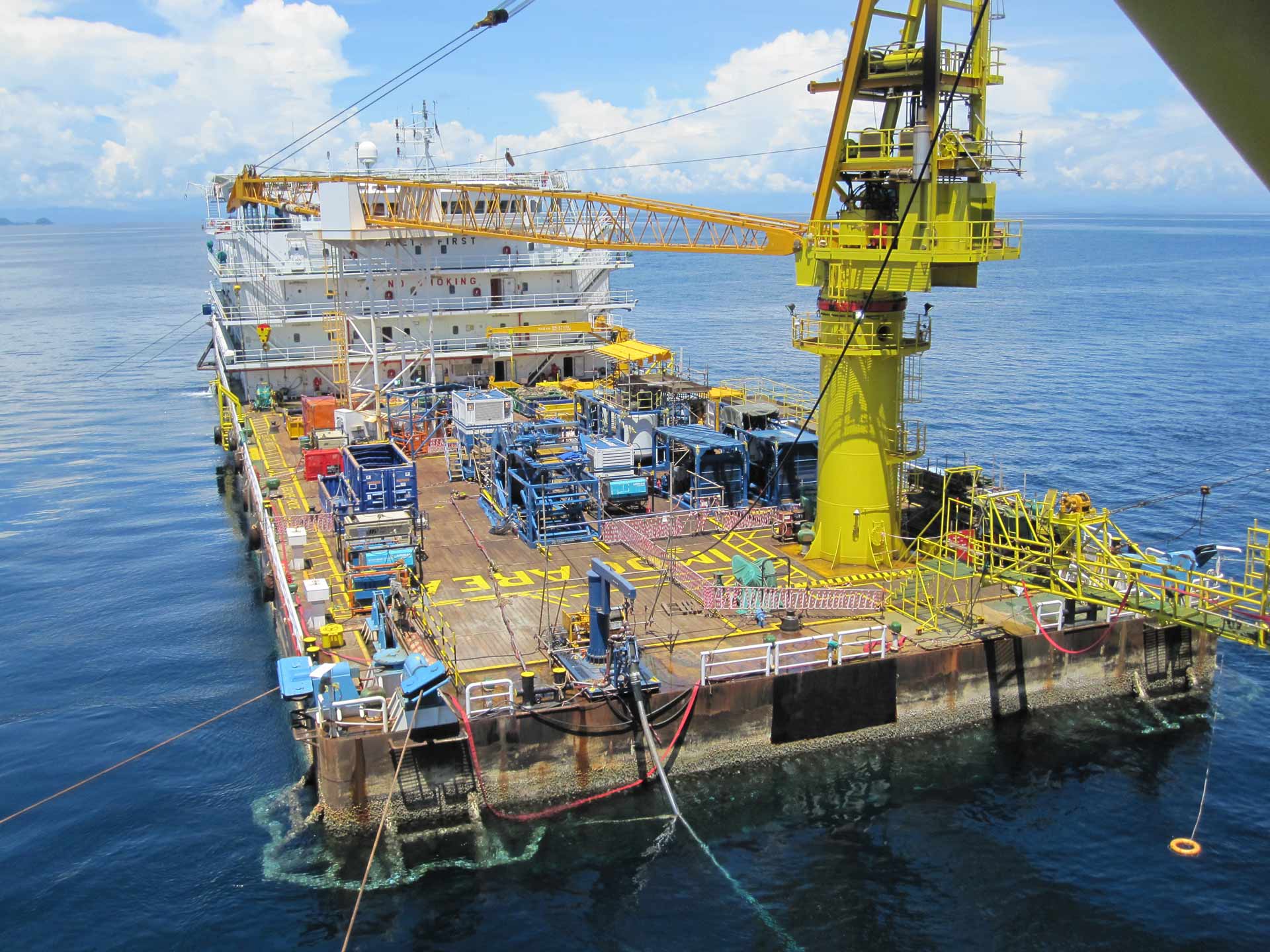 Wireless Catenary Coiled Tubing Unit at sea