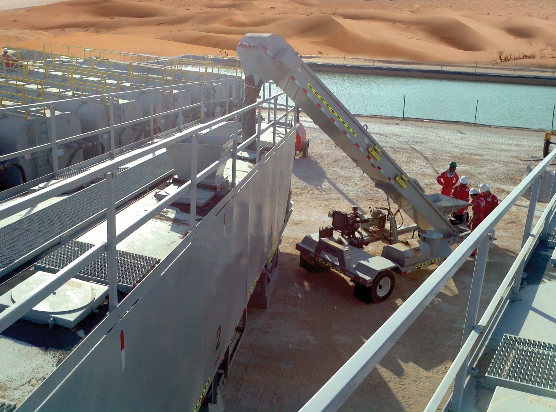 Mobile Unloading Belt Conveyor in use in dese